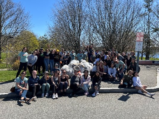 Lifespan School of Medical Imaging students on Earth Day 2022