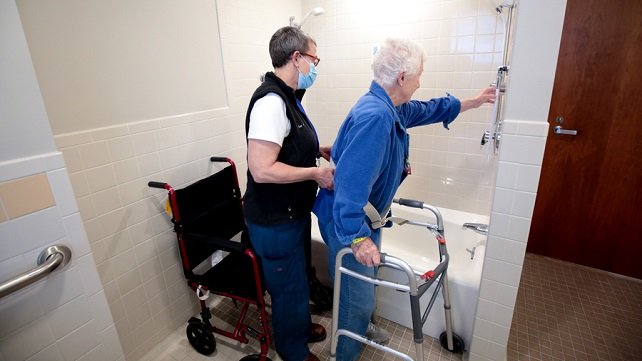 Using a bathtub or shower at Vanderbilt Rehabilitation Center