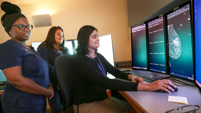 Students at the Lifespan School of Medical Imaging