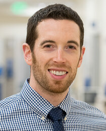 Headshot of Doctor Zachary Kramer