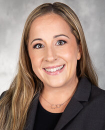 Lauren Rosa, MSN, NP-C, CIC Headshot