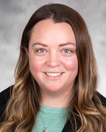 Laura Moynihan, LICSW Headshot