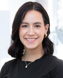 Caterina Furtado, RDH, PHDH, BS Headshot