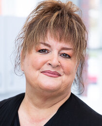 JoAnn Marinosci Headshot