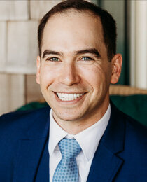 Headshot of Gabriel Salk