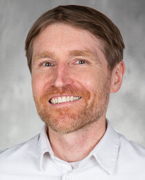 Headshot of Doctor Eric Kerns, MD
