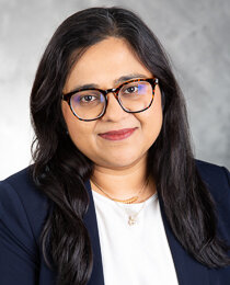 Hina Khan, MD Headshot